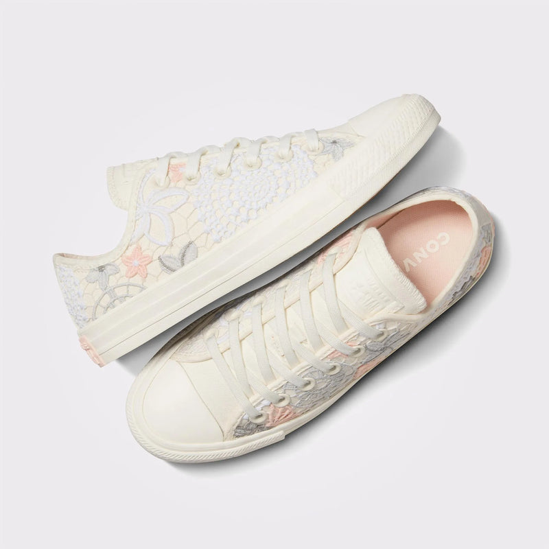 A07537C	CHUCK TAYLOR ALL STAR