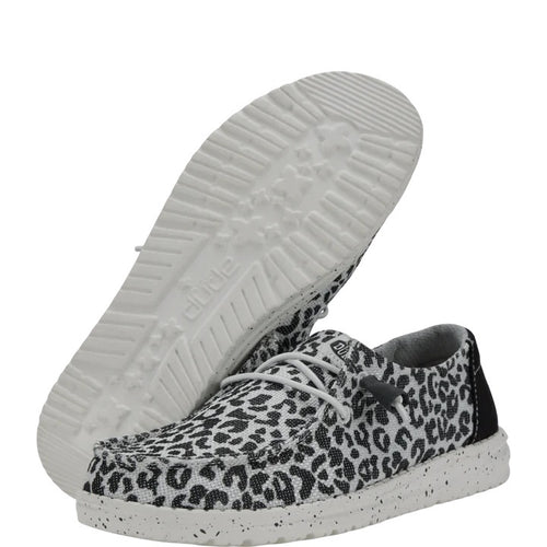 40735-097 Wendy Leopard
